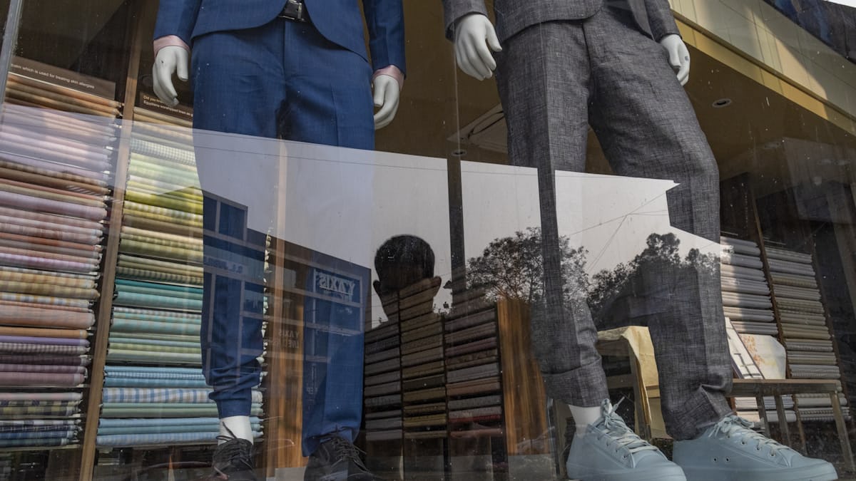 Galéria kép egyedi szabású ruháról